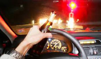 “Chau borrachines”: Proponen aumentar castigo a conductores ebrios